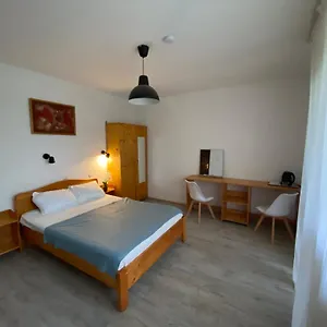 Gazde/Camere de închiriat Travellers Rest, Bucureşti